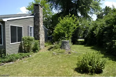 238 Fairview Ave, Hampton Township, NJ 07860 - Photo 6
