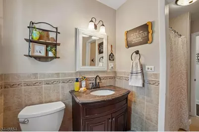 33 Frederick Dr, West Milford, NJ 07480 - Photo 14