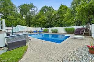 33 Frederick Dr, West Milford, NJ 07480 - Photo 32