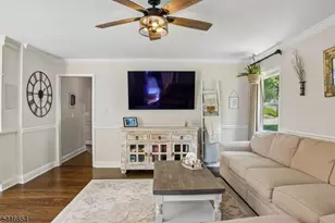33 Frederick Dr, West Milford, NJ 07480 - Photo 4