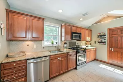 92 Carey Ave, Butler, NJ 07405 - Photo 12