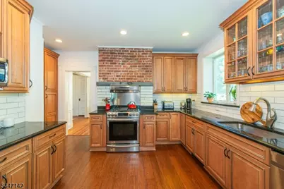 11 N Mountain Ave, Montclair Twp., NJ 07042 - Photo 18