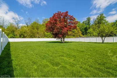 74 Hillside Ave, Livingston, NJ 07039 - Photo 20