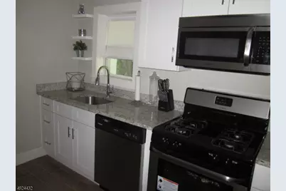 914 Oak St, Roselle, NJ 07203 - Photo 2
