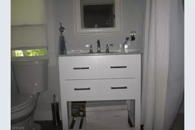 914 Oak St, Roselle, NJ 07203 - Photo 12