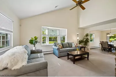29 Coachlight Dr, Chatham Township, NJ 07928 - Photo 4