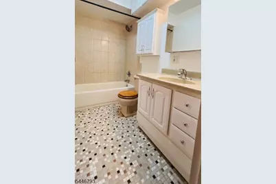 100 Pierson Miller #63, Pompton Lakes, NJ 07442 - Photo 8