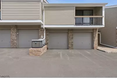 77 Overlook Dr, Union Township, NJ 08809 - Photo 2
