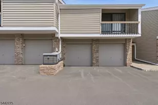 77 Overlook Dr, Union Township, NJ 08809 - Photo 2