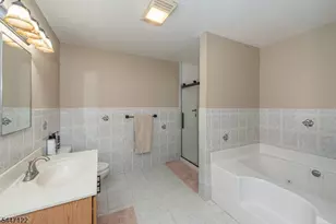 48 Green Ln, Randolph Township, NJ 07869 - Photo 12