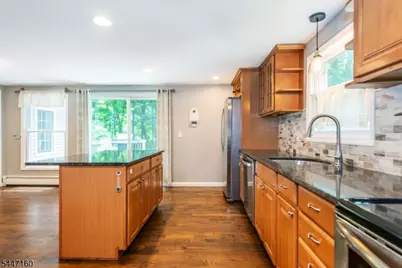 105 Drakestown Rd, Washington Township, NJ 07840 - Photo 8