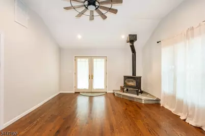 105 Drakestown Rd, Washington Township, NJ 07840 - Photo 6