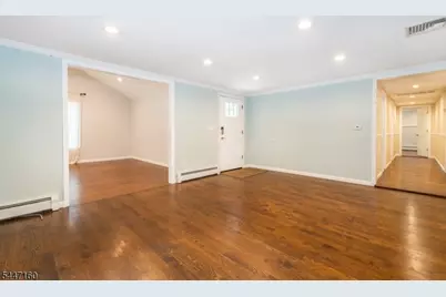 105 Drakestown Rd, Washington Township, NJ 07840 - Photo 4