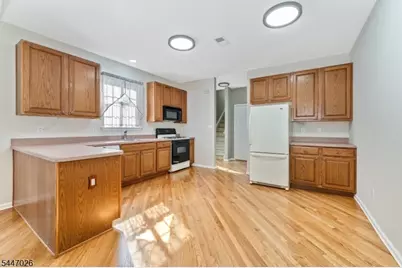 26 Indian Plantation St, Raritan Township, NJ 08822 - Photo 8