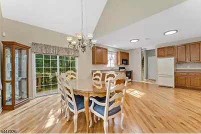 26 Indian Plantation St, Raritan Township, NJ 08822 - Photo 6