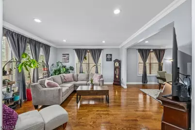 39 Paterson Ave, Clifton, NJ 07014 - Photo 6