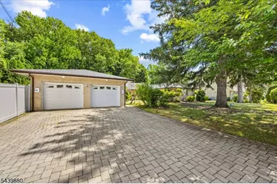 1 Ranch Ct, Saddle Brook Township, NJ 07663 - Photo 16