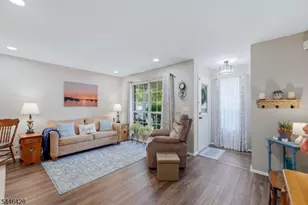 220 Learnington Way, Franklin Township, NJ 08873 - Photo 4