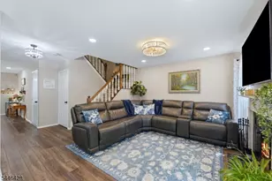 220 Learnington Way, Franklin Township, NJ 08873 - Photo 12