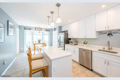 20 Bobolink Ct, Wayne, NJ 07470 - Photo 10