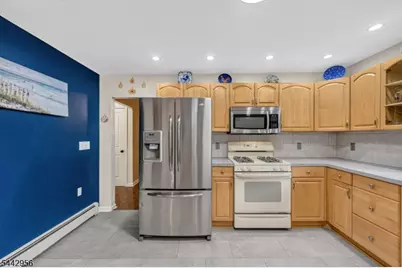3 Elm Pl, Ringwood, NJ 07456 - Photo 18