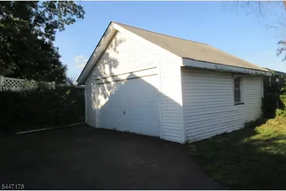 160 Tappan Ave, Belleville, NJ 07109 - Photo 4