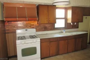 160 Tappan Ave, Belleville, NJ 07109 - Photo 10