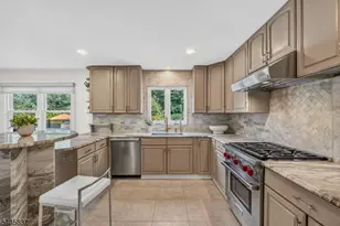 4 Lemans Pl, Montville Township, NJ 07058 - Photo 8