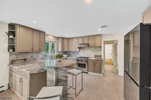 4 Lemans Pl, Montville Township, NJ 07058 - Photo 10
