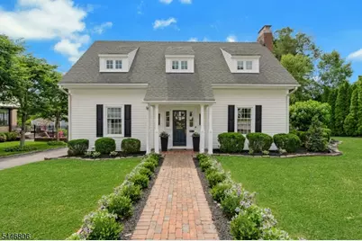 35 Hamilton Rd, Morristown, NJ 07960 - Photo 2