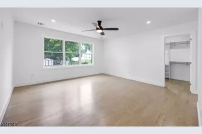 191 Washington Pl, Teaneck Township, NJ 07666 - Photo 24