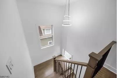 191 Washington Pl, Teaneck Township, NJ 07666 - Photo 28