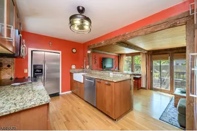2081 Coles Ave, Scotch Plains Township, NJ 07076 - Photo 6