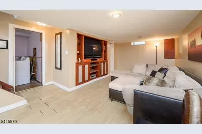 2081 Coles Ave, Scotch Plains Township, NJ 07076 - Photo 20