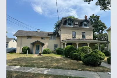 194 Krone Pl, Hackensack, NJ 07601 - Photo 1