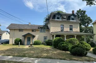 194 Krone Pl, Hackensack, NJ 07601 - Photo 1