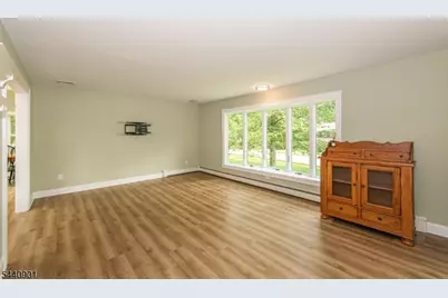 9 Flintlock Dr, Washington Township, NJ 07853 - Photo 6