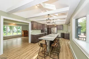 9 Flintlock Dr, Washington Township, NJ 07853 - Photo 8