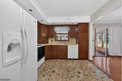 800 Baltimore St, Lopatcong Township, NJ 08865 - Photo 10