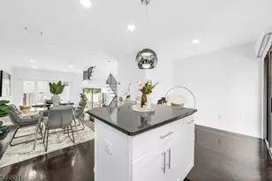 20 Veterans Way, Edgewater, NJ 07020 - Photo 8