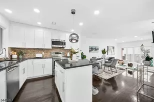 20 Veterans Way, Edgewater, NJ 07020 - Photo 10