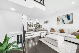 20 Veterans Way, Edgewater, NJ 07020 - Photo 2