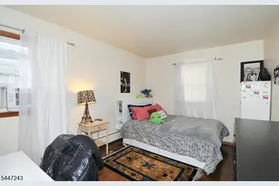 300 Kennedy Dr, Linden, NJ 07036 - Photo 10