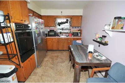 300 Kennedy Dr, Linden, NJ 07036 - Photo 4