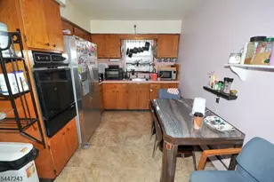 300 Kennedy Dr, Linden, NJ 07036 - Photo 4