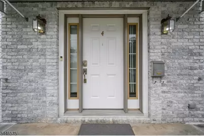 4 Elm Ct, Little Falls Township, NJ 07424 - Photo 2