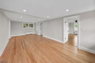 117 Mountain View Rd, Hillsborough Township, NJ 08844 - Photo 4