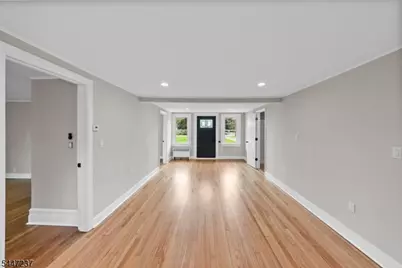 117 Mountain View Rd, Hillsborough Township, NJ 08844 - Photo 2