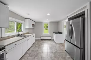 117 Mountain View Rd, Hillsborough Township, NJ 08844 - Photo 10