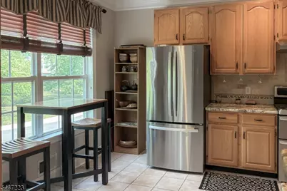 39 Briar Ln, Raritan Township, NJ 08822 - Photo 8